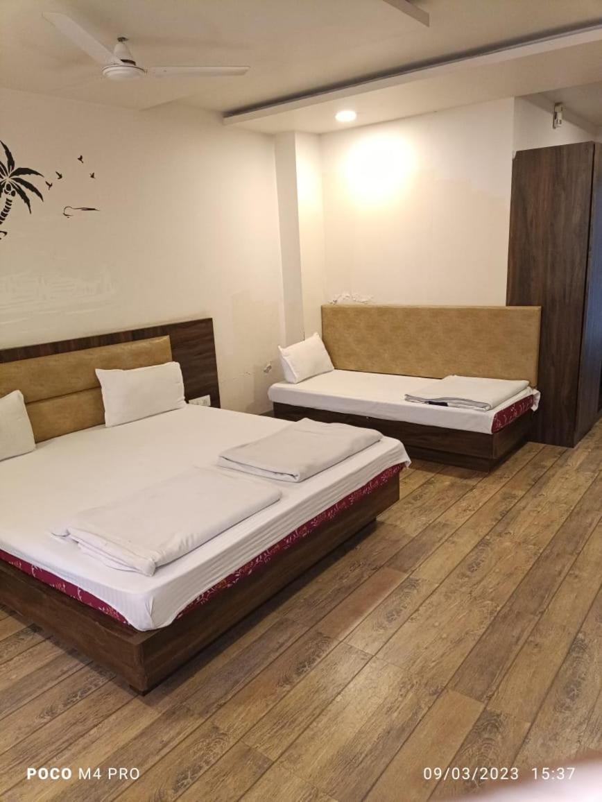 Hotel Shri Vardhan Ujjain Exterior foto