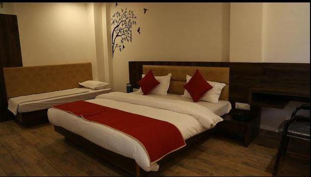 Hotel Shri Vardhan Ujjain Exterior foto